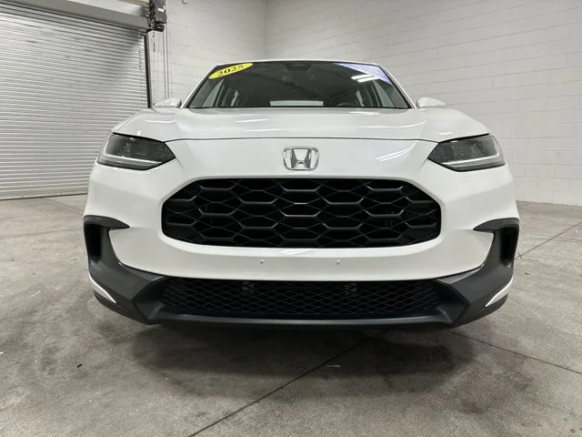 Certified Used 2025 Lunar Silver Metallic Honda LX image 10