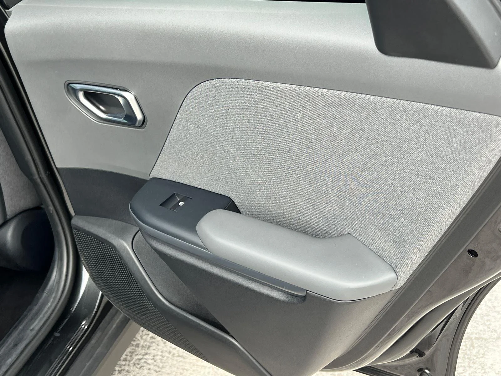 Used 2025 Interstellar Gray Kia EX image 16