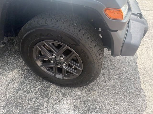 Used 2024 Black Jeep Sport S image 4