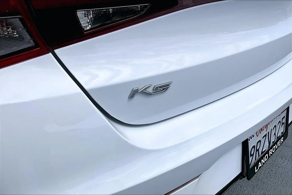 Used 2022 White Kia GT-Line image 22