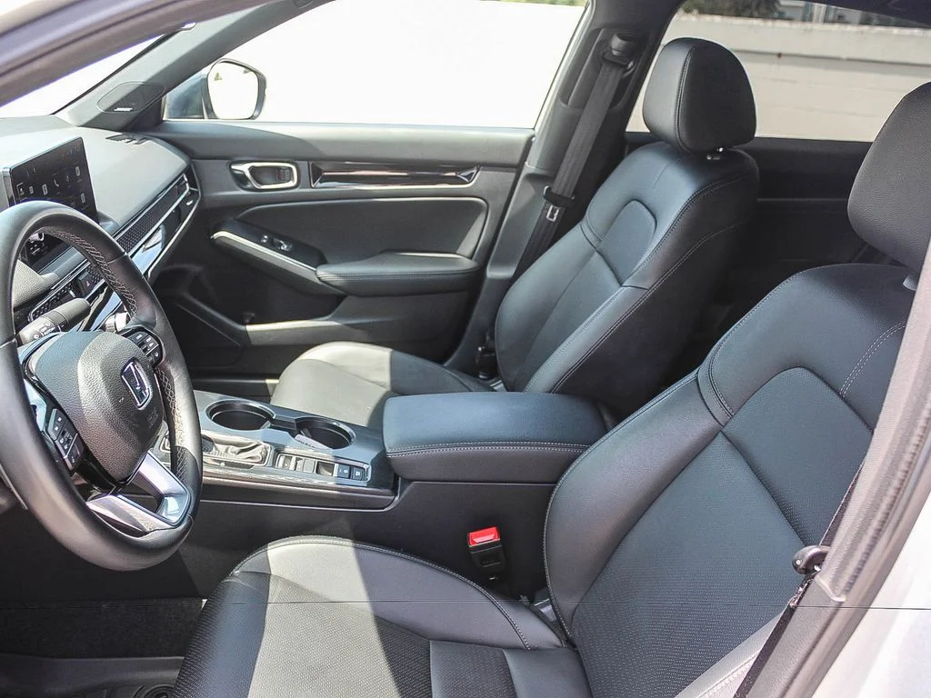 2025 Honda Civic Sport - Photo 18