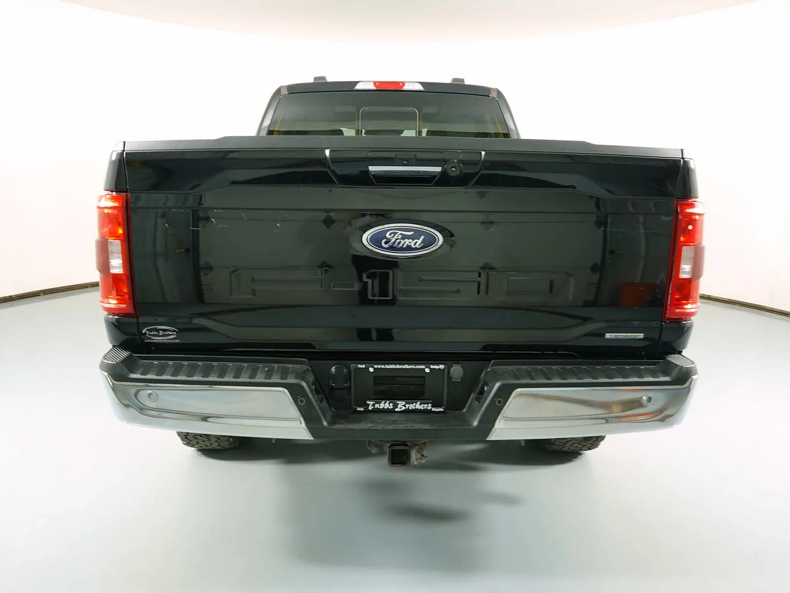 Used 2023 Agate Black Metallic Ford XLT image 4