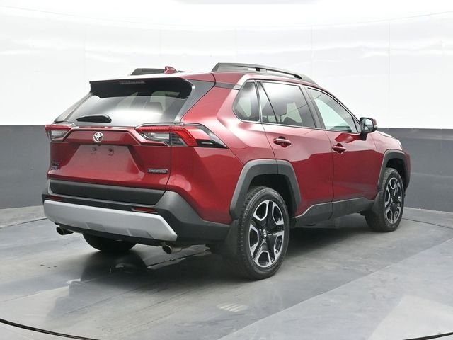 Used 2019 Red Toyota Adventure image 9