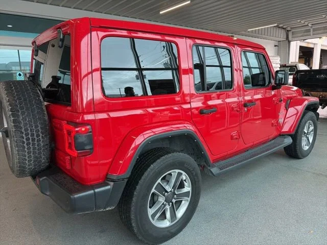 Used 2021 Firecracker Red Jeep Unlimited Sahara image 17