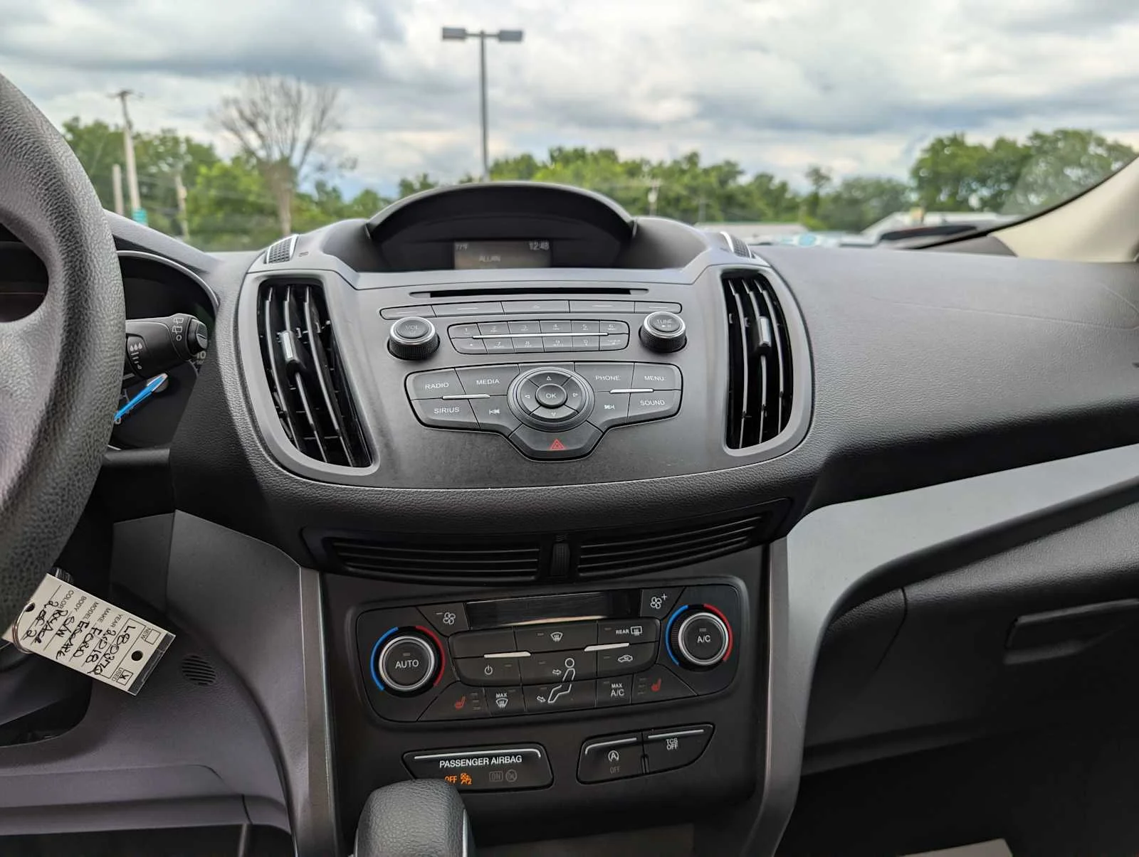 Used 2018 Shadow Black Ford SE image 32