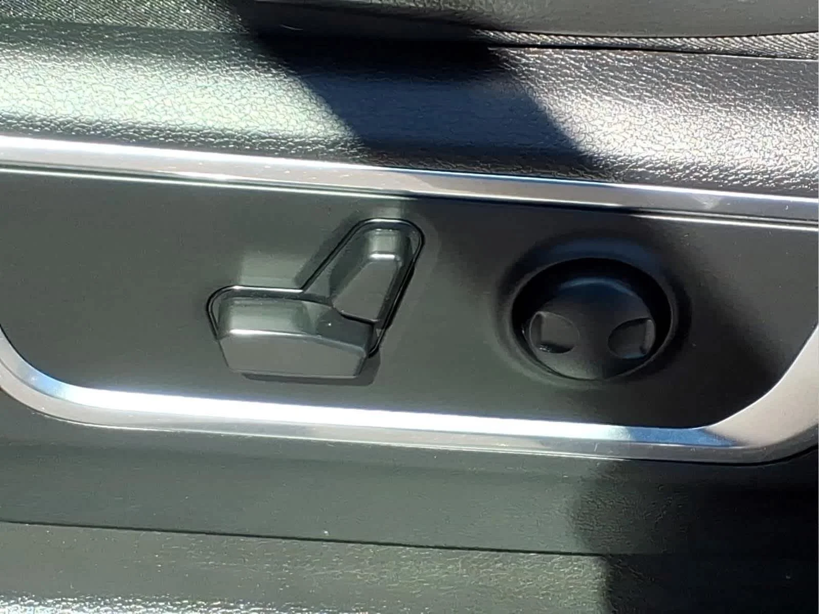 Used 2025 Forged Blue Metallic Ram Laramie image 18