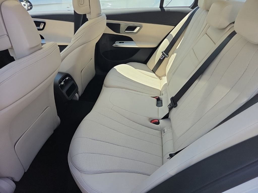 Used 2026 Polar White Mercedes-Benz E 350 image 5