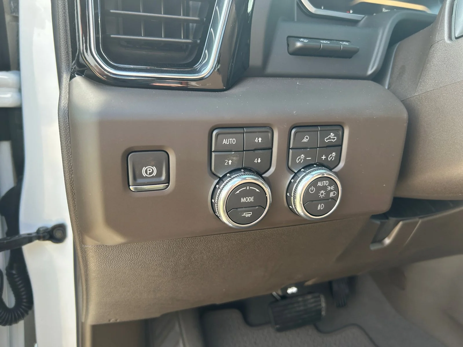New 2026 Summit White GMC Denali image 16