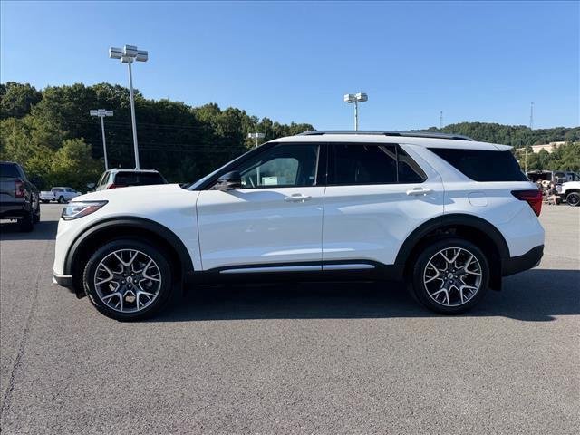 Used 2025 Star White Metallic Tri-Coat Ford Platinum image 2