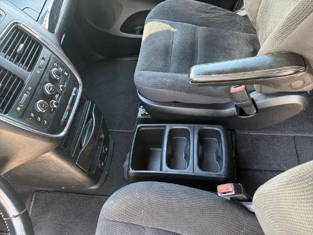 Used 2018 Gray Dodge SE Plus image 23