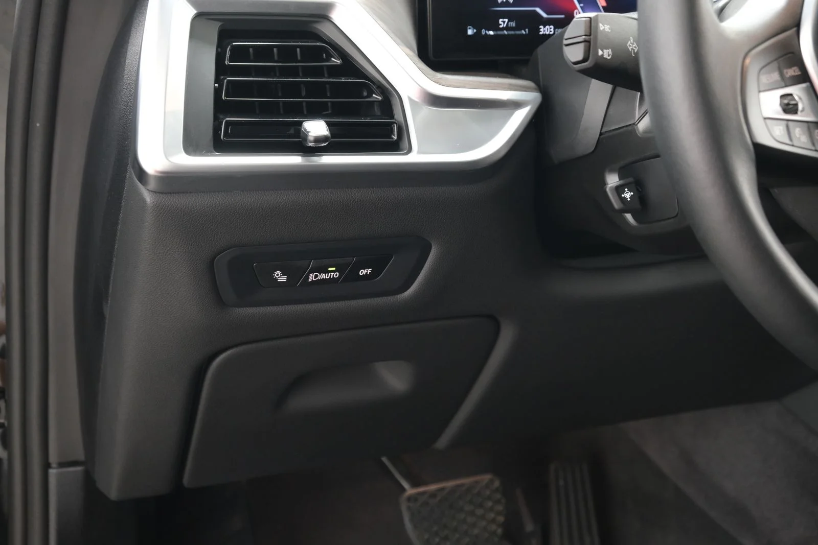 Certified Used 2026 Black BMW xDrive40i image 27