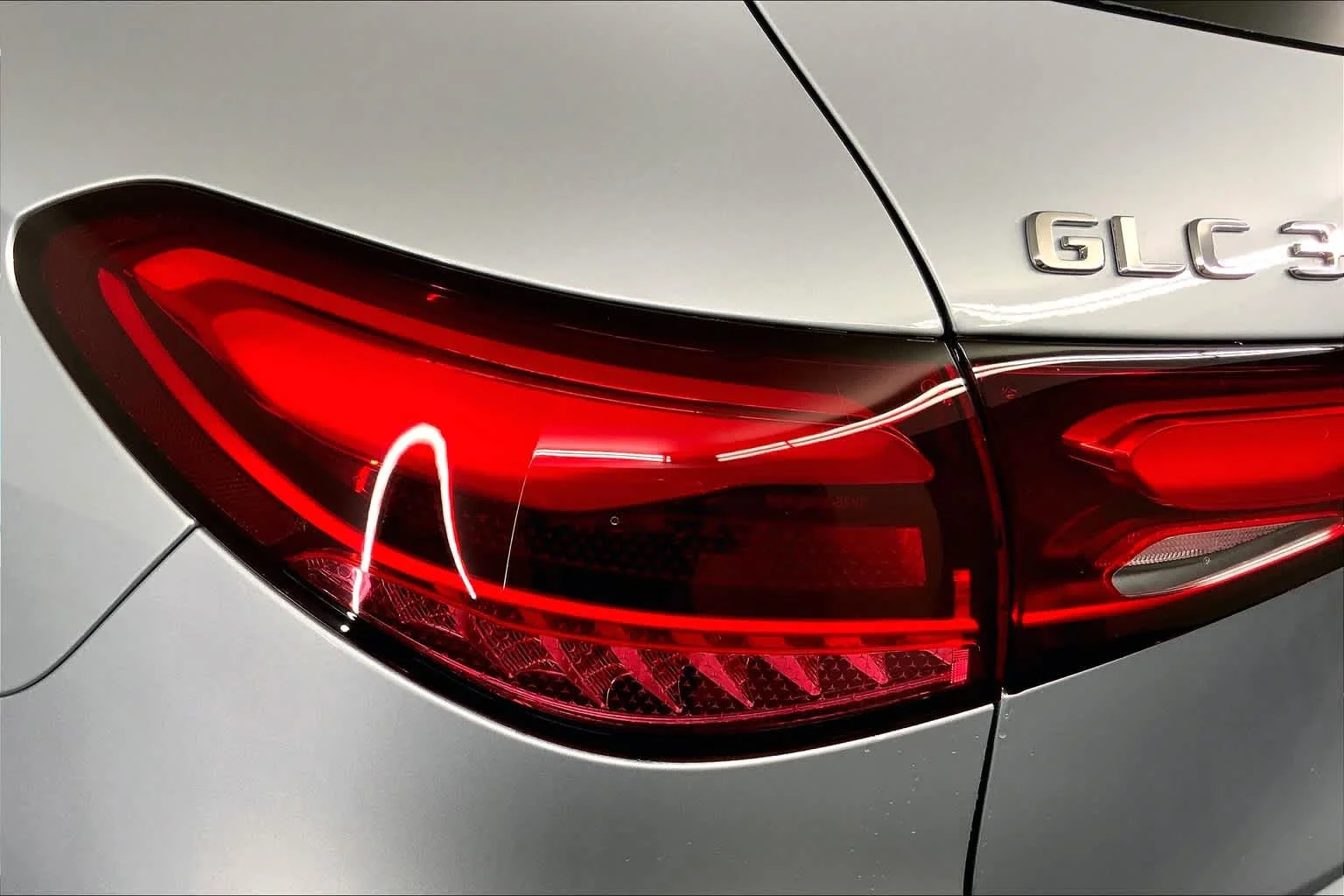 Used 2025 Cirrus Silver Metallic Mercedes-Benz GLC 300 image 6