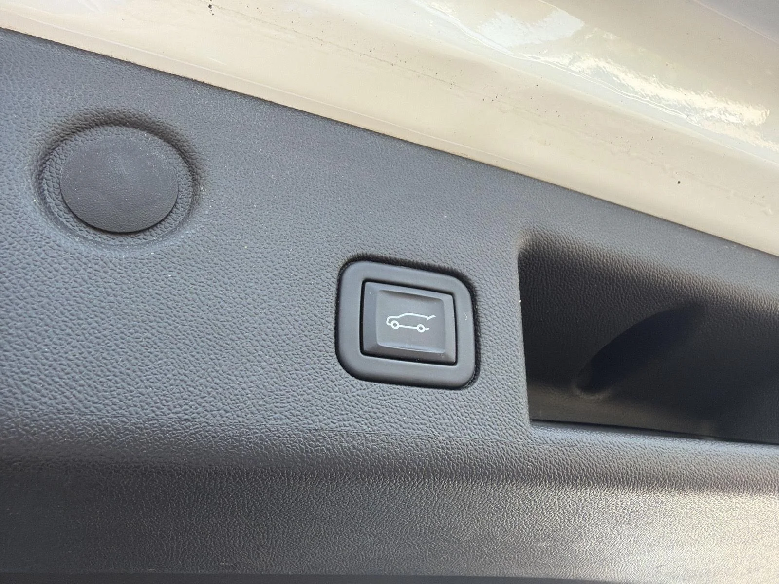 Used 2022 Summit White Chevrolet LT image 39