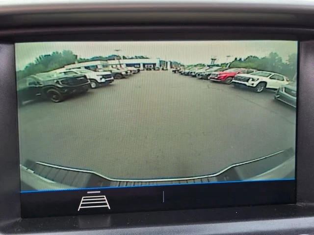 Used 2022 White Chevrolet LT image 29
