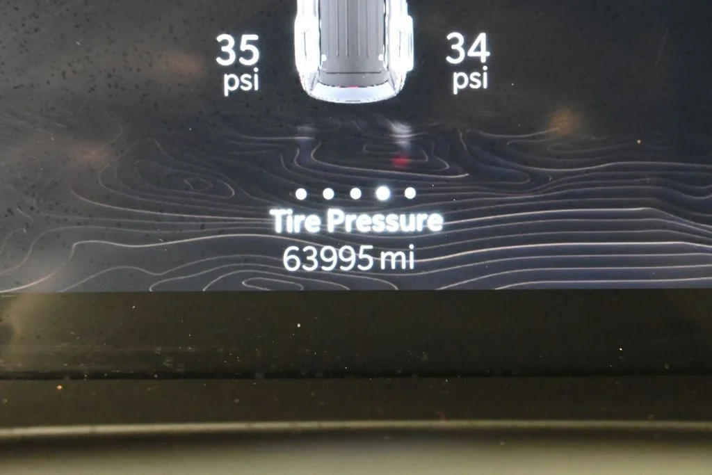 Used 2023 Bright White Clearcoat Jeep Altitude X image 28