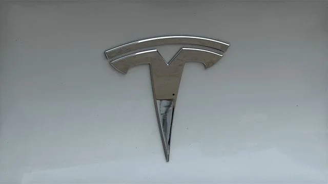 Used 2024 Pearl White Multi-Coat Tesla Standard Range image 16