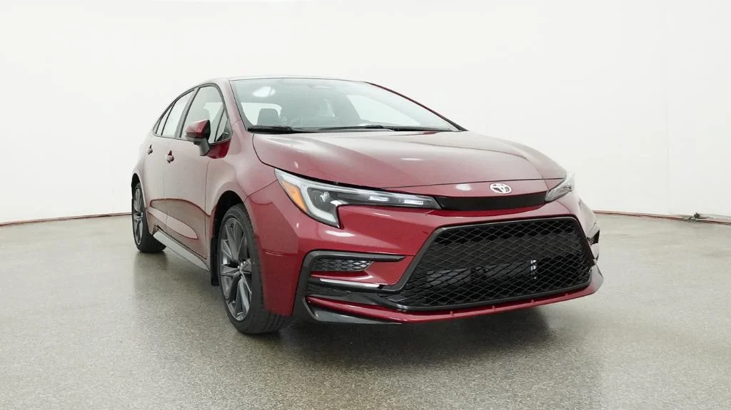 New 2026 Ruby Flare Pearl with Midnight Black Metallic roof Toyota SE image 12