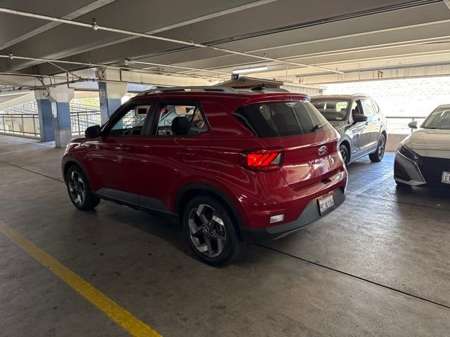 Used 2022 Red Hyundai SEL image 5