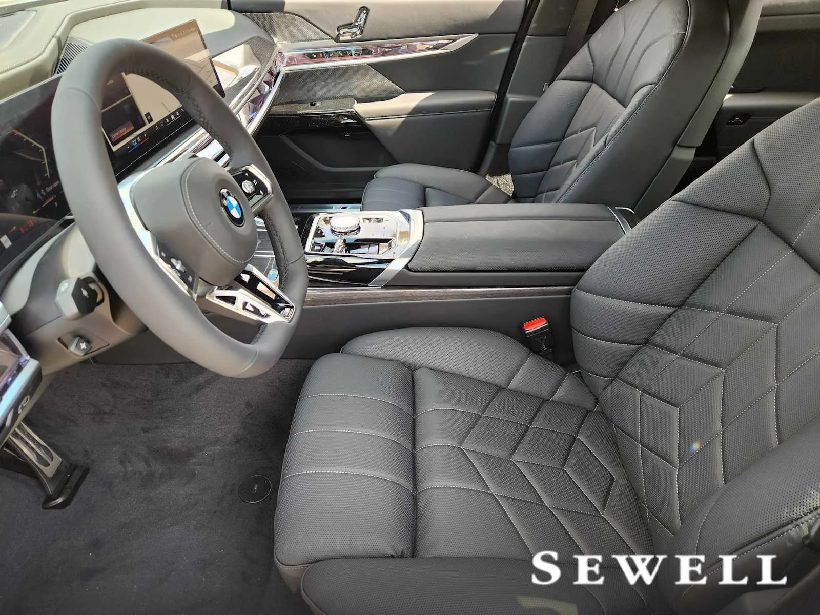 New 2026 Oxide Grey Metallic BMW 740i xDrive image 4