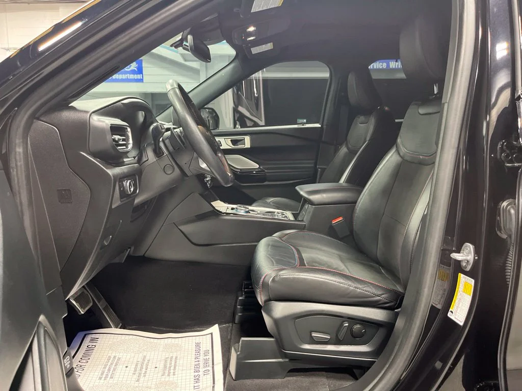 Used 2023 Black Metallic Ford ST image 11