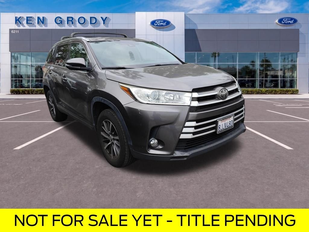 2019 Toyota Highlander XLE 4x2 V6's photo