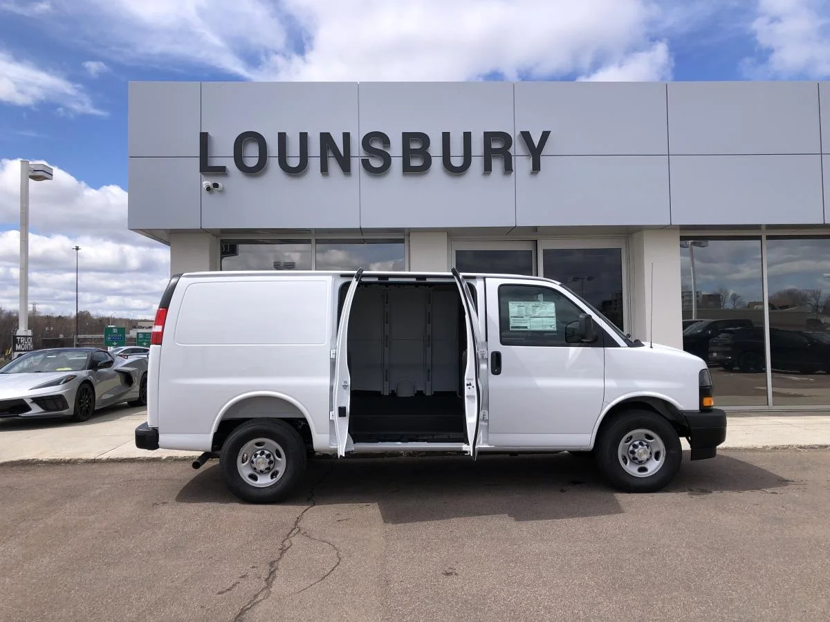 New 2026 White Chevrolet Rwd 3500 135 image 10