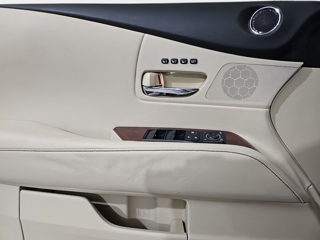 Used 2013 White Lexus 350 image 30