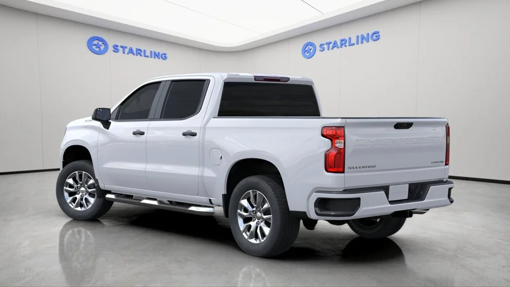 New 2026 Summit White Chevrolet Custom image 4