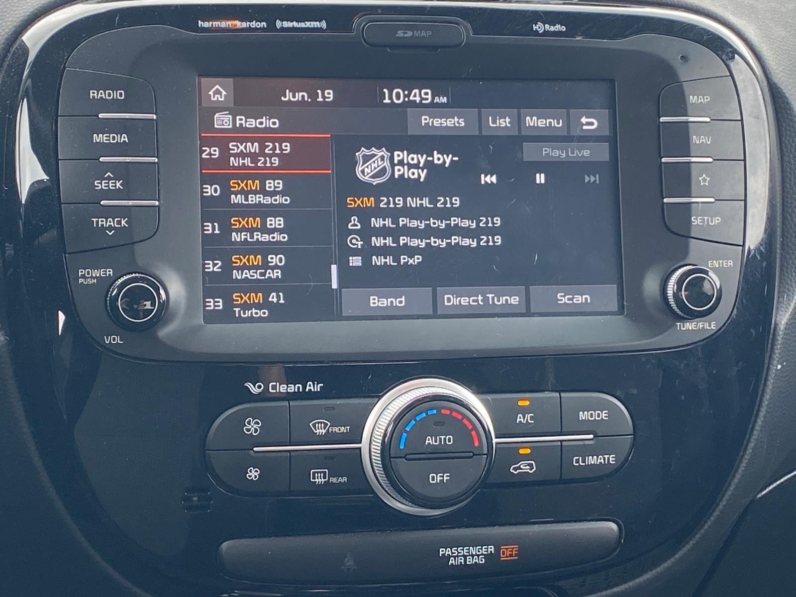 Used 2018 Titanium Gray Kia + image 9