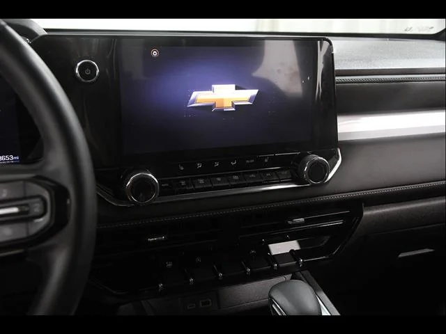 2024 Chevrolet Colorado LT - Photo 10