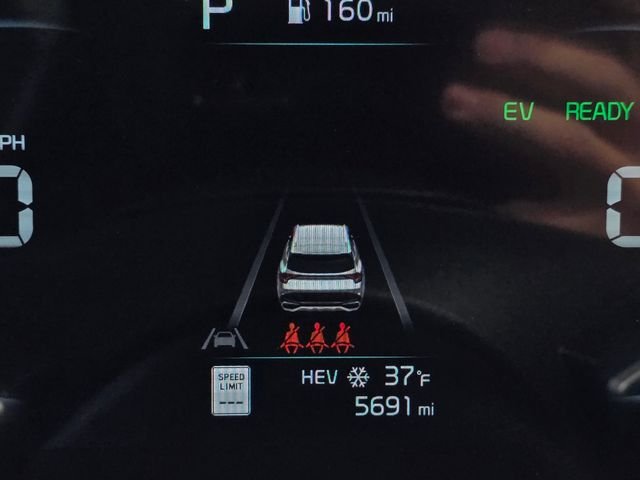 Used 2025 Black Kia X-Line image 3
