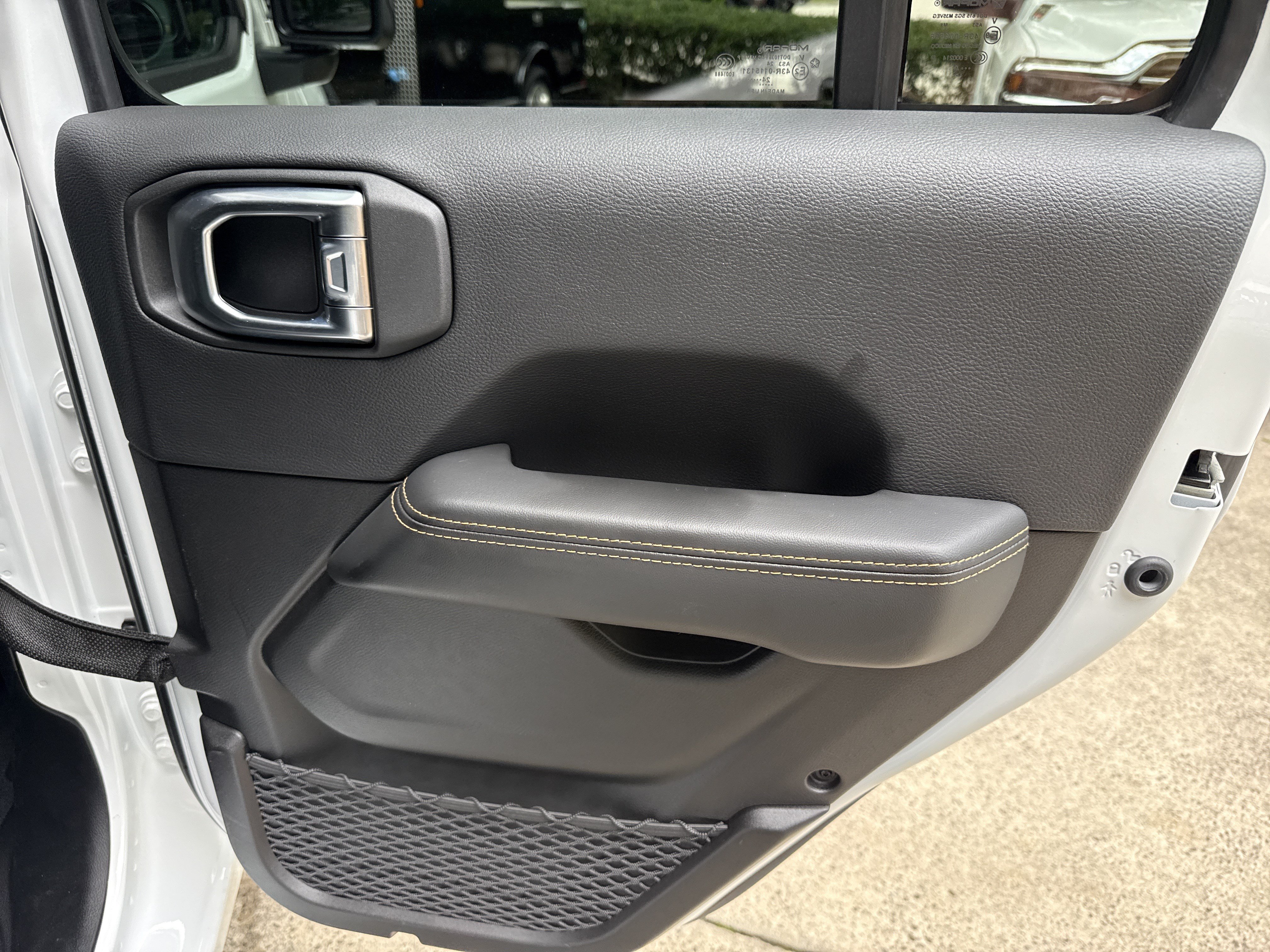 Used 2024 Bright White Clearcoat Jeep Sahara image 18
