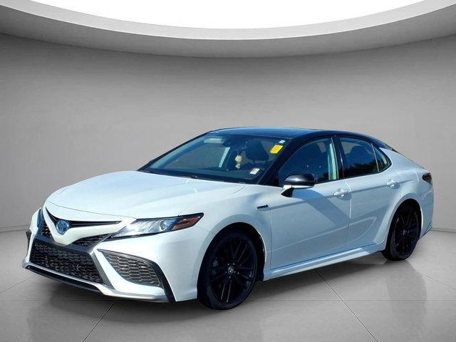 2021 Toyota Camry Hybrid XSE