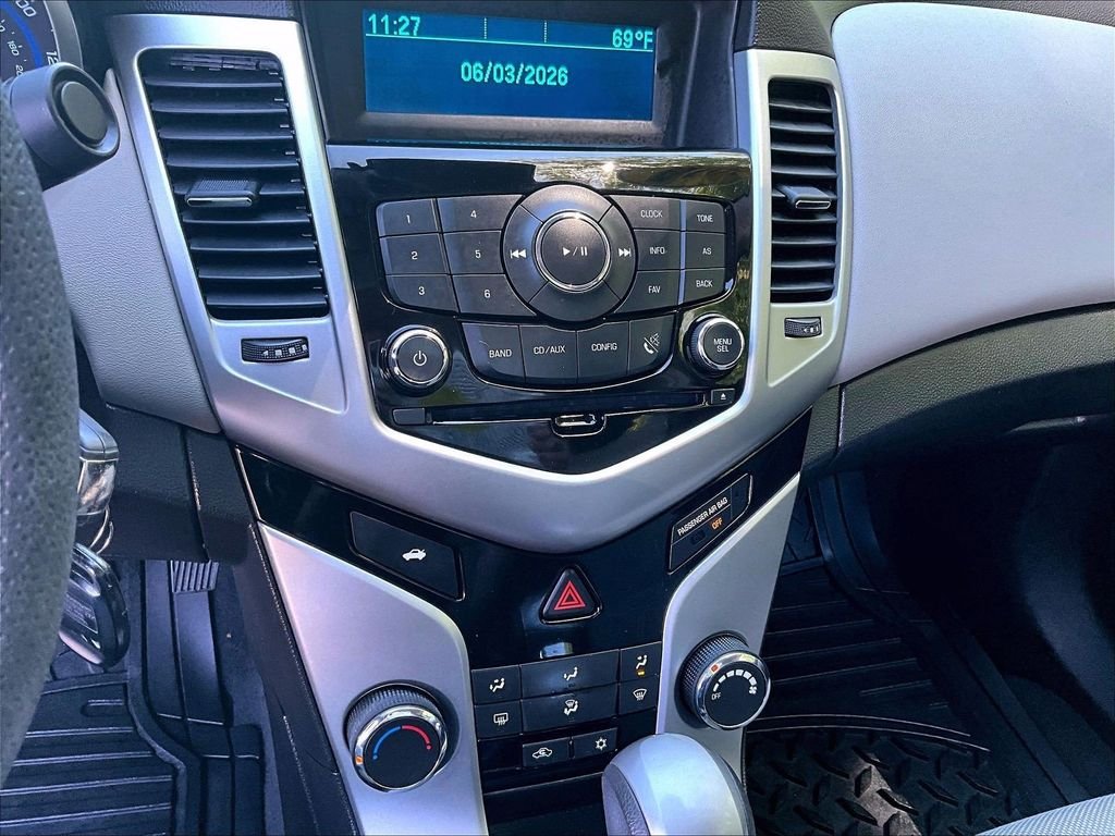 Used 2016 White Chevrolet LS image 25