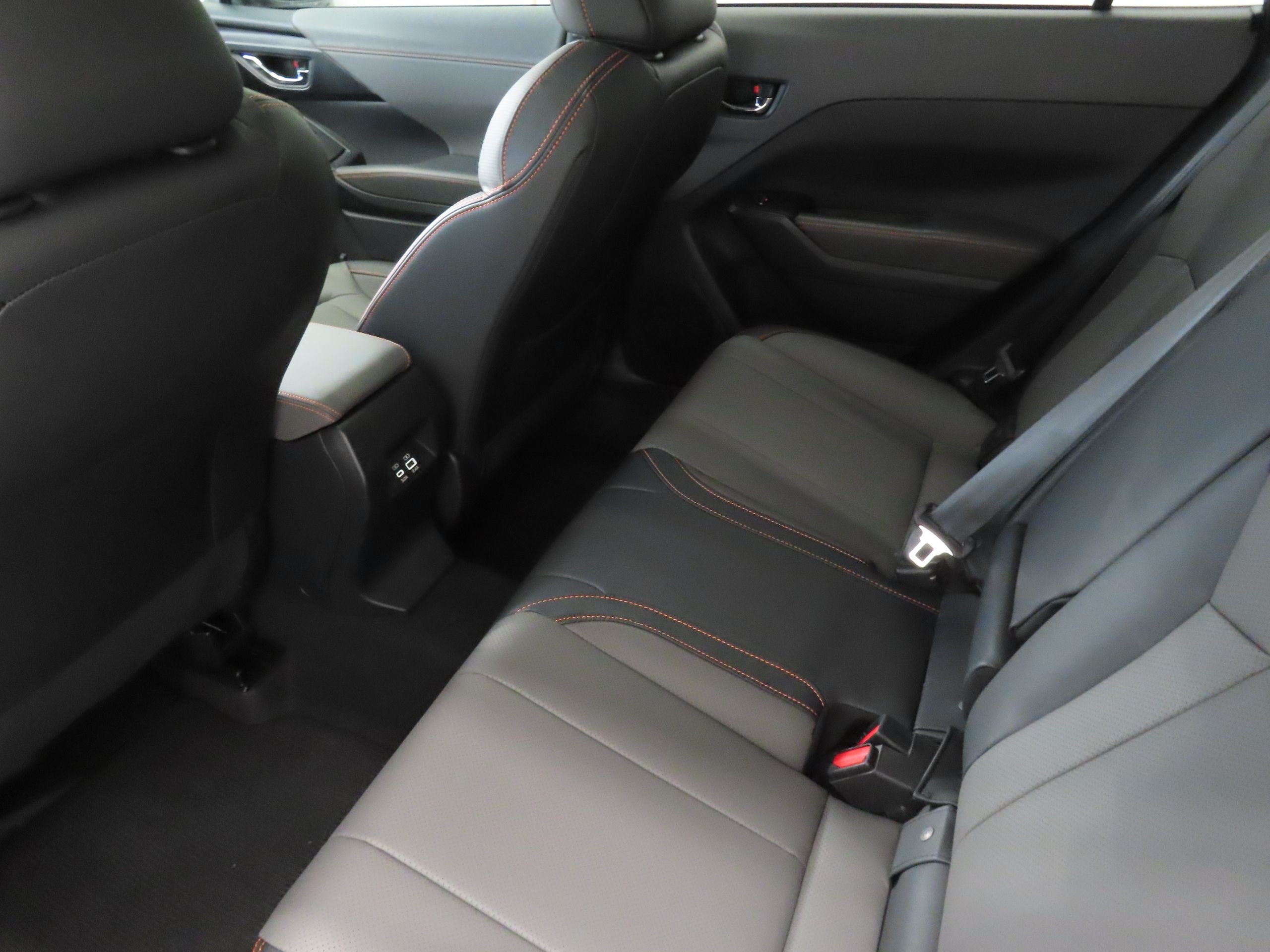 New 2026 MAGNETITE GRAY PEARL Subaru Limited Hybrid image 22