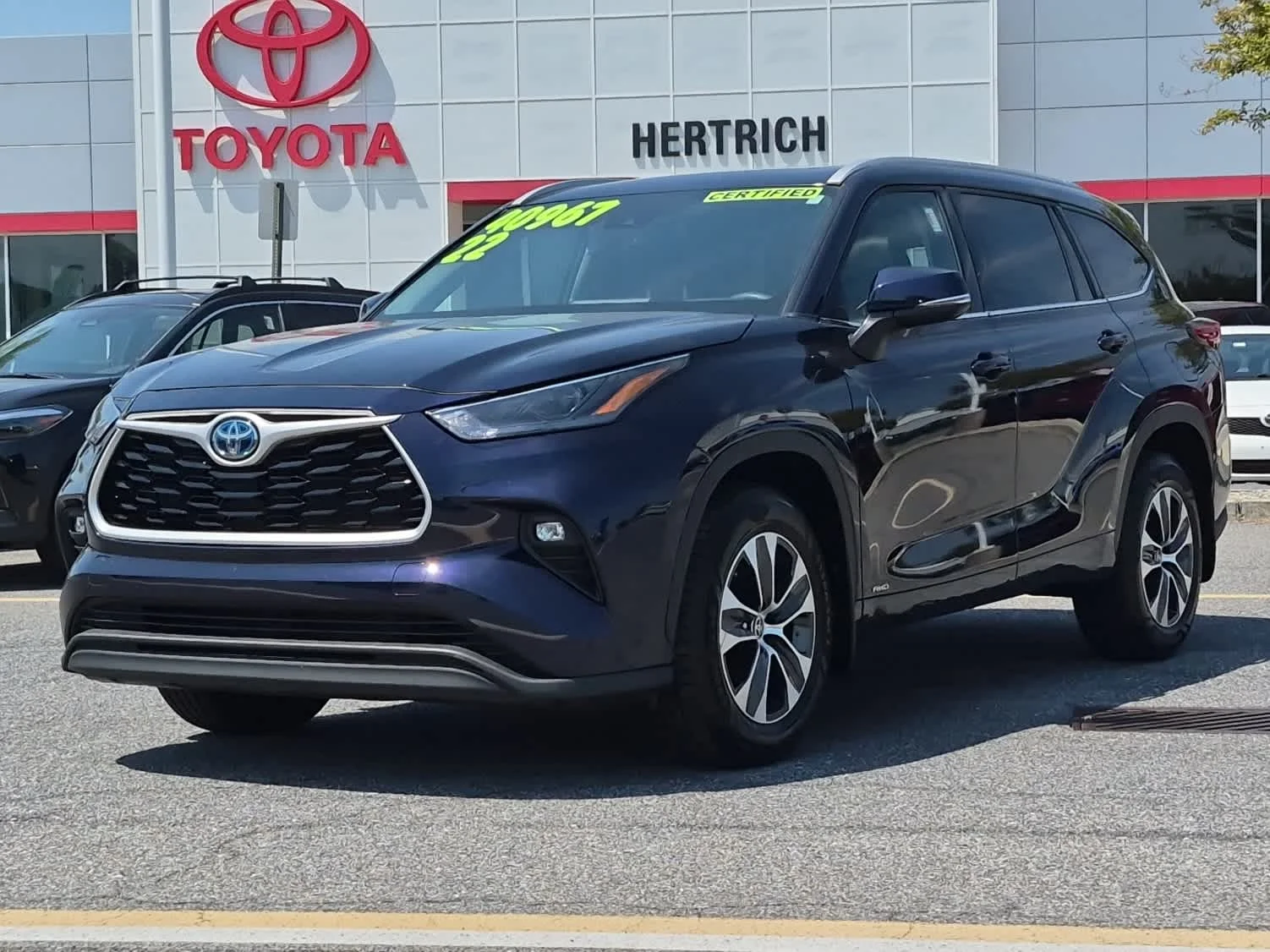 2022 Toyota Highlander Hybrid XLE