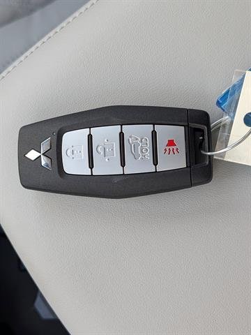 2025 Mitsubishi Outlander Plug-in Hybrid SEL - Photo 30