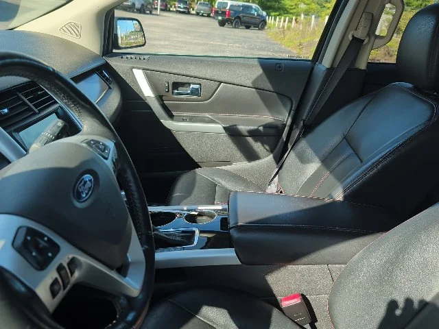 Used 2014 Tuxedo Black Metallic Ford Limited image 9