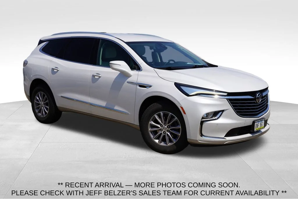 Used 2024 White Frost Buick Essence image 1