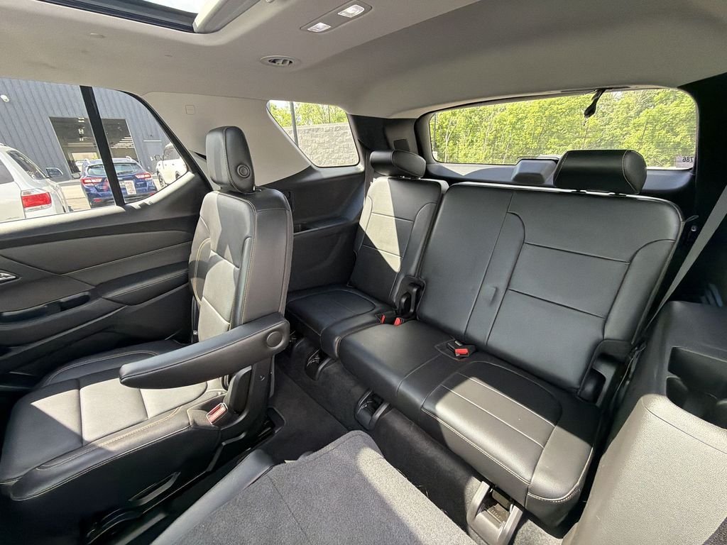Used 2018 Summit White Chevrolet Premier image 23
