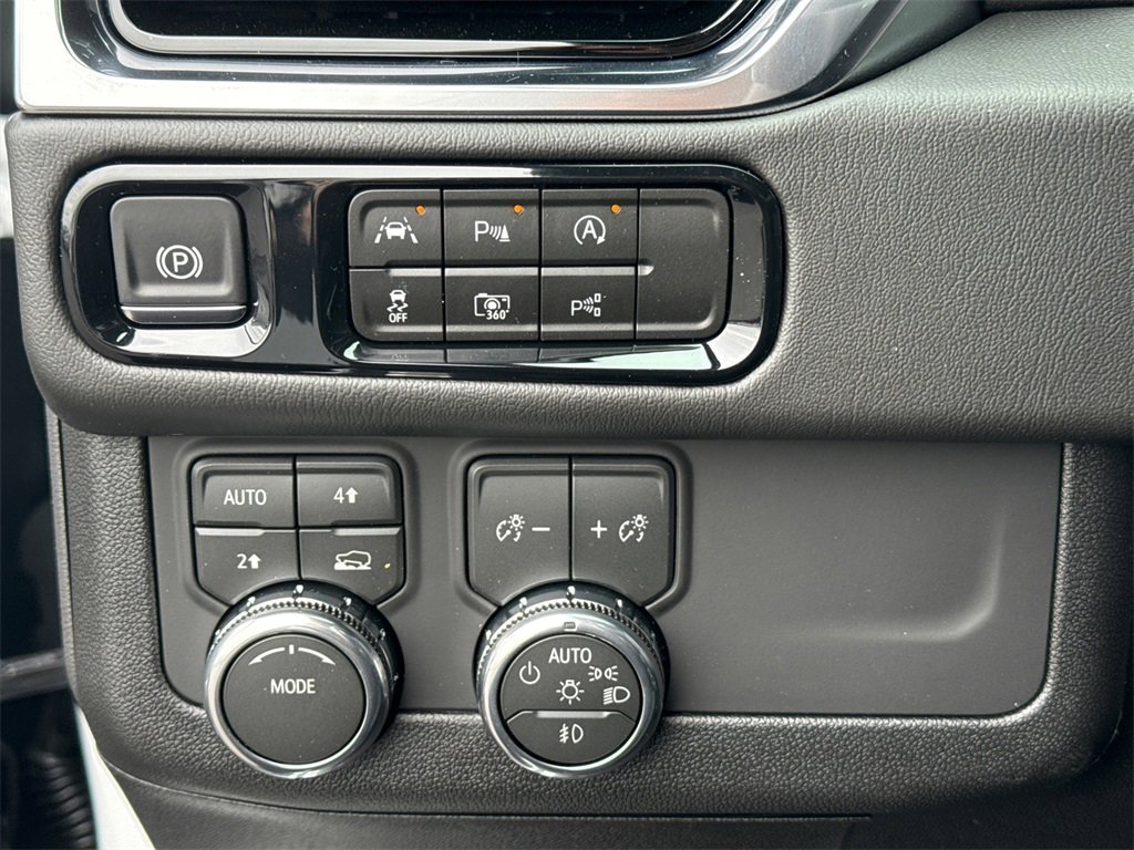 2026 GMC YUKON XL - Image 18