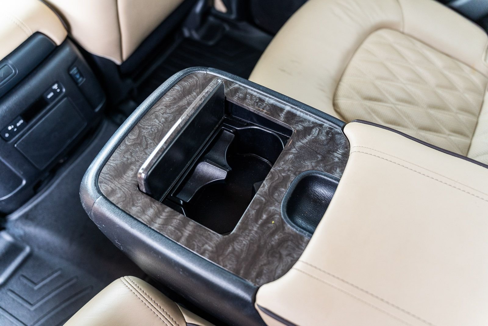 2023 Nissan Armada Platinum - Photo 30
