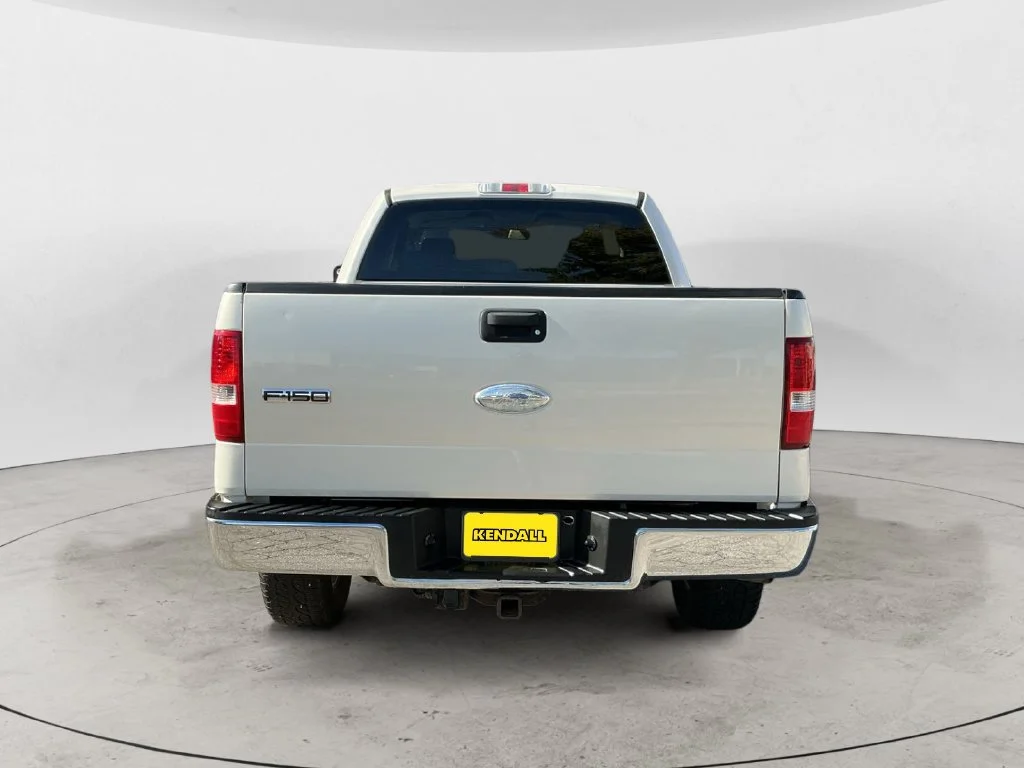 Used 2007 White Ford Lariat image 10