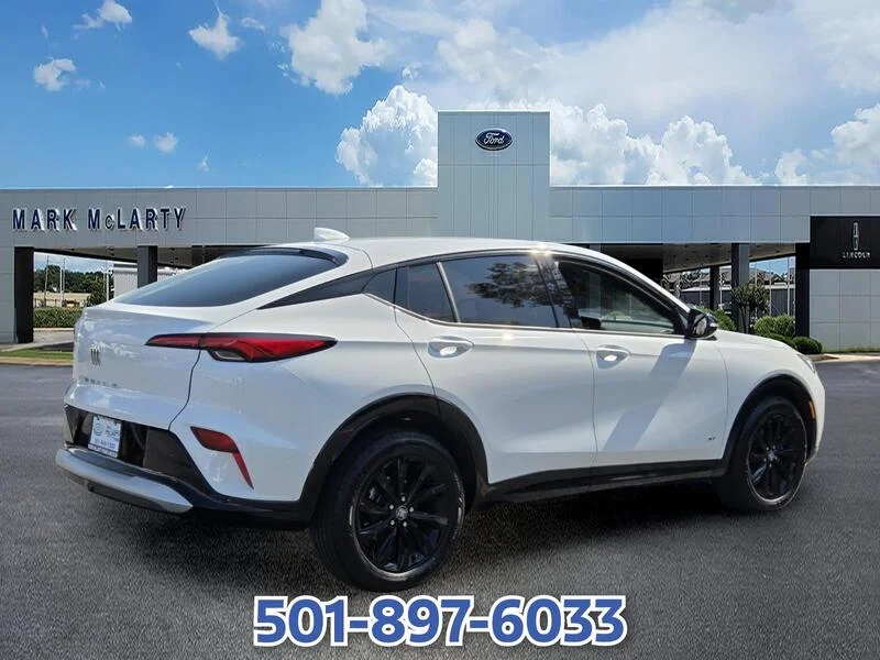 Used 2025 Summit White BUICK FWD 4DR SPORT TOURING image 5
