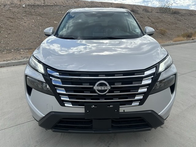 2024 Nissan Rogue SV photo 2