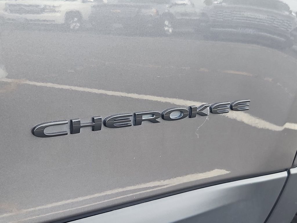Used 2016 Granite Crystal Metallic Clearcoat Jeep Sport image 26