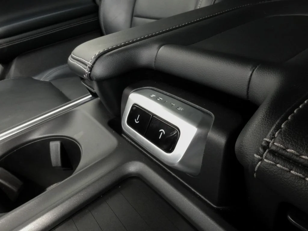 Used 2025 White Ford Platinum image 34