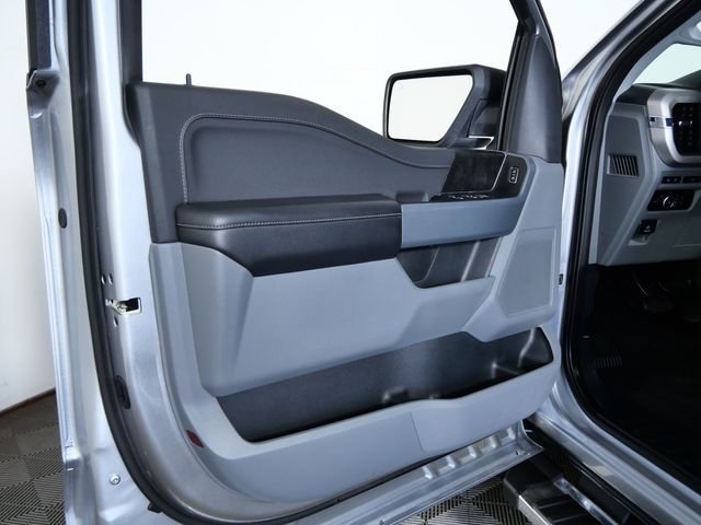 Used 2023 Silver Ford XLT image 17