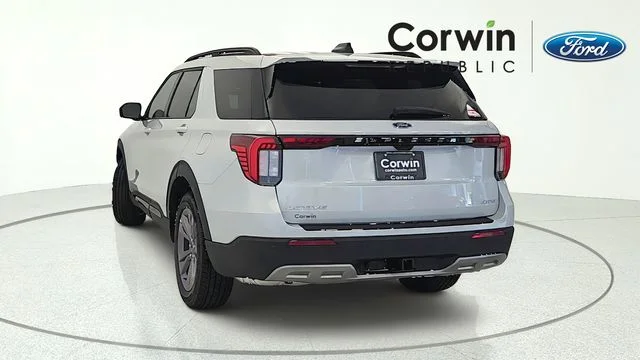 New 2026 Space White Metallic Ford Active image 36
