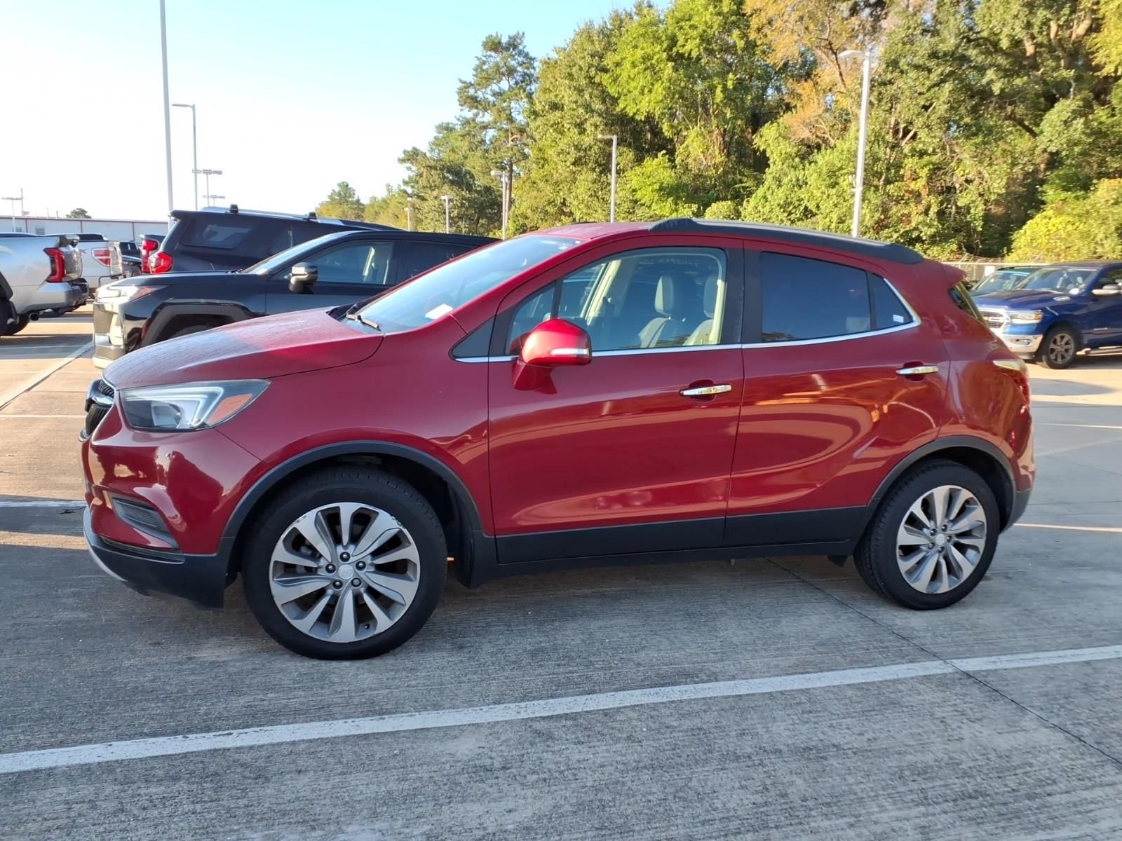 Used 2019 Red Metallic Buick Preferred image 5